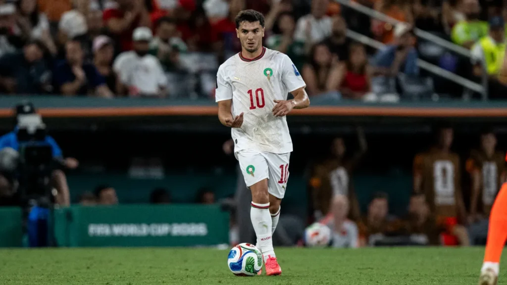 Azzedine Ounahi, Brahim Diaz et Soufiane Rahimi célébrant la victoire du Maroc